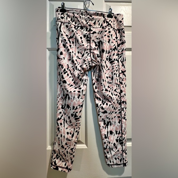 Women’s DKNY Sport leggings - pink black white - size XL - thigh pockets. Soft - Picture 5 of 9